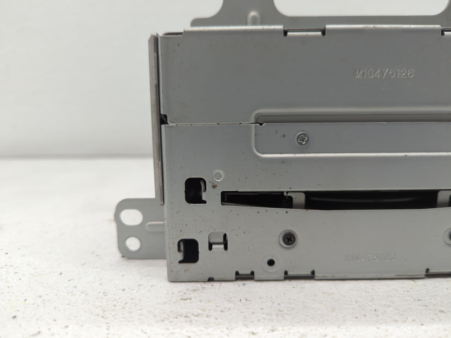 2010 Chevrolet Equinox Radio AM FM Cd Player Receiver Replacement P/N:20854719 20843235 Fits Fits 2011 OEM Used Auto Parts -