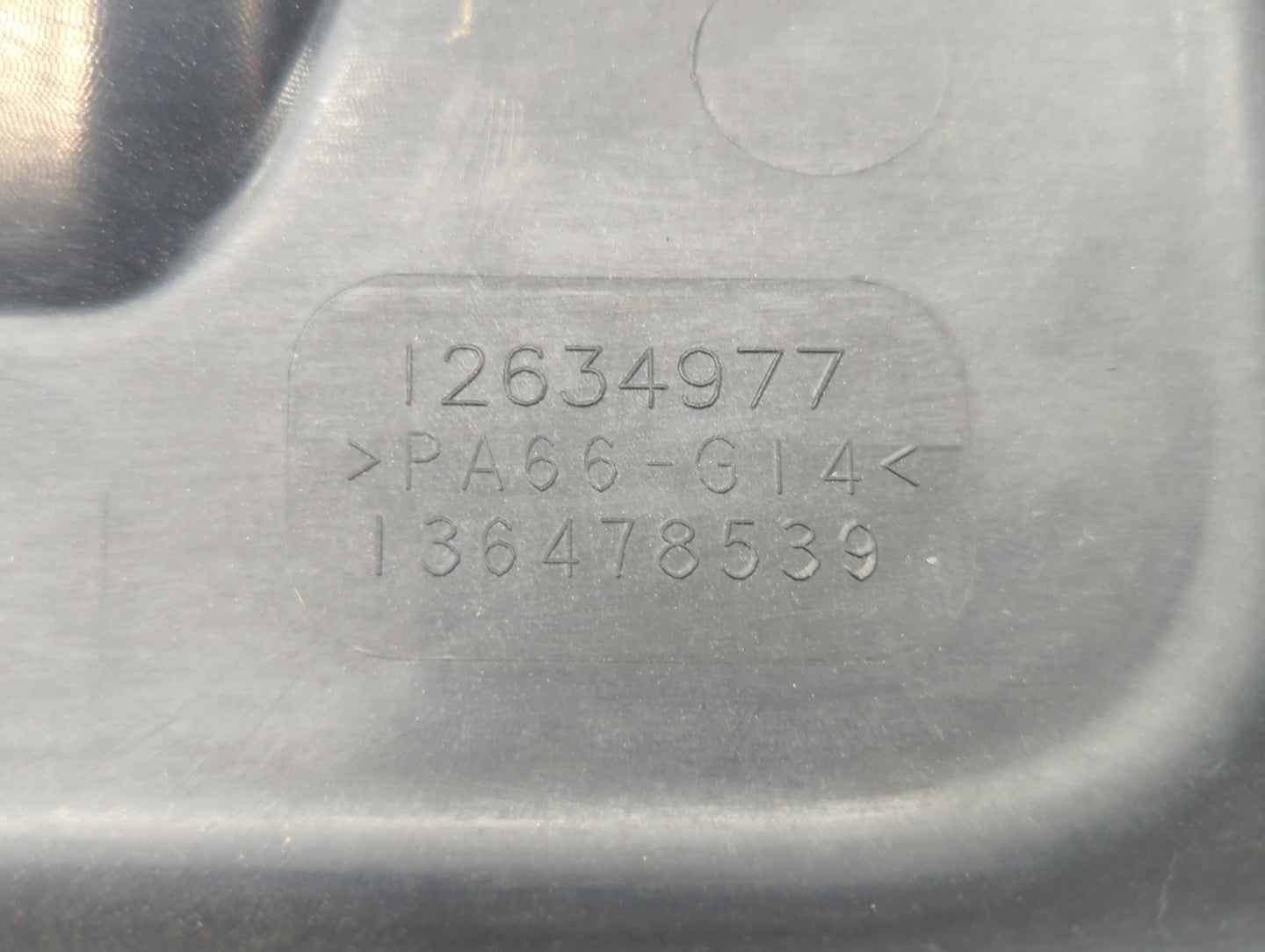 2010 Chevrolet Equinox Engine Cover - Oemusedautoparts1.com