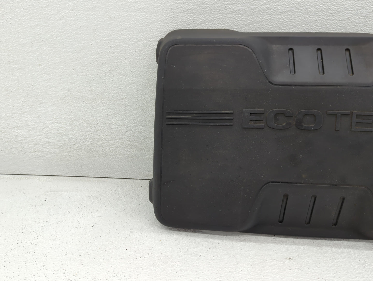 2010 Chevrolet Equinox Engine Cover - Oemusedautoparts1.com