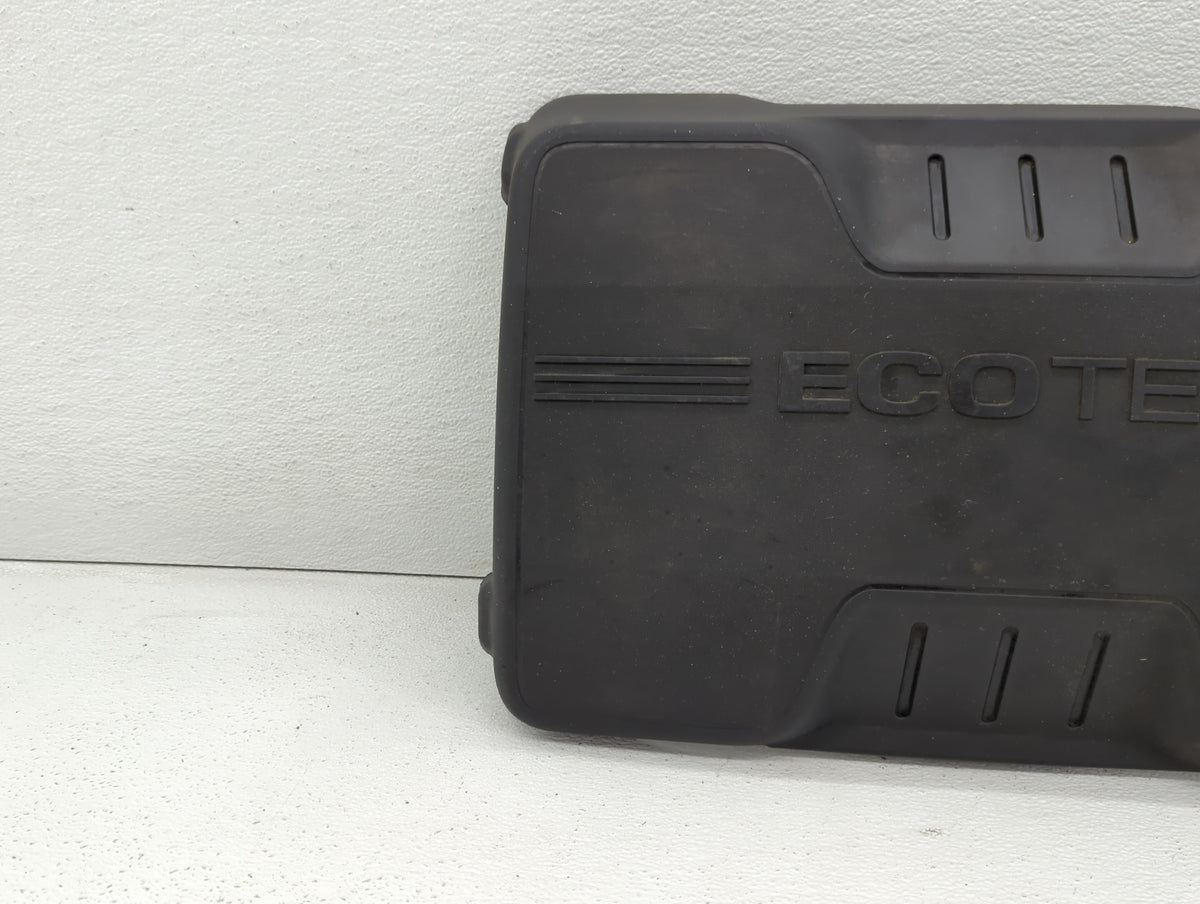 2010 Chevrolet Equinox Engine Cover 446735 - Oemusedautoparts1.com