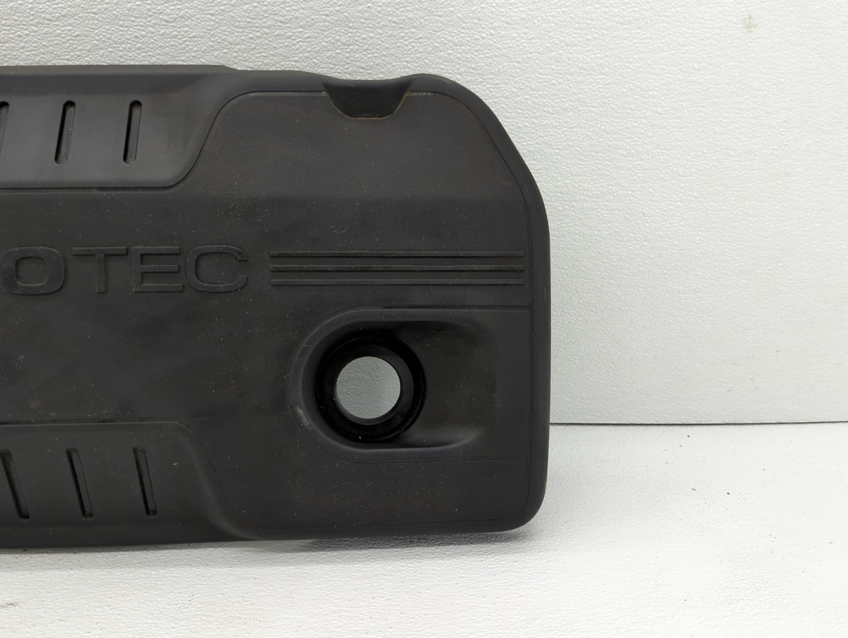 2010 Chevrolet Equinox Engine Cover 446735 - Oemusedautoparts1.com