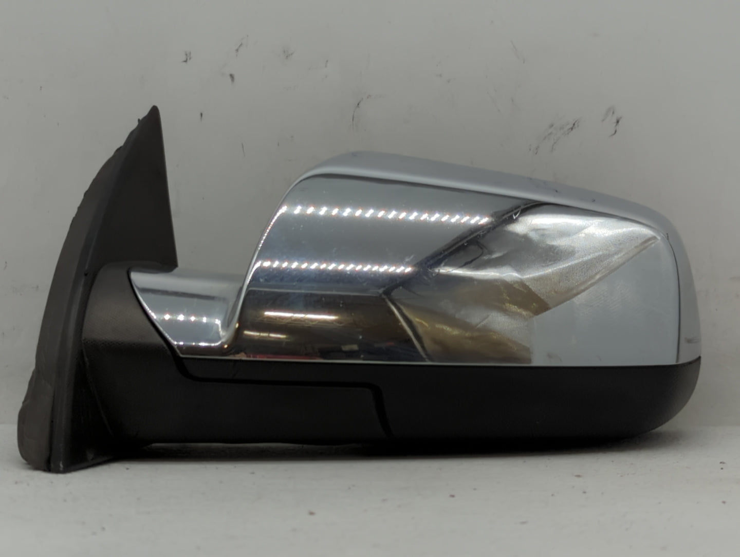 2010-2011 Chevrolet Equinox Driver Side View Mirror - Left Door Mirror OEM Used - Oemusedautoparts1.com