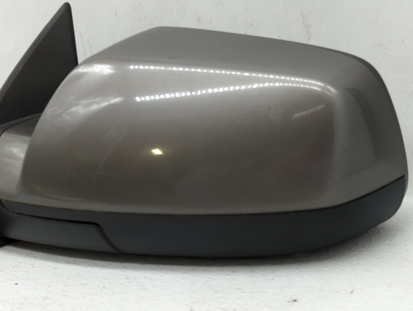 2010-2011 Chevrolet Equinox Driver Side View Mirror - Left Door Mirror OEM Used - Oemusedautoparts1.com