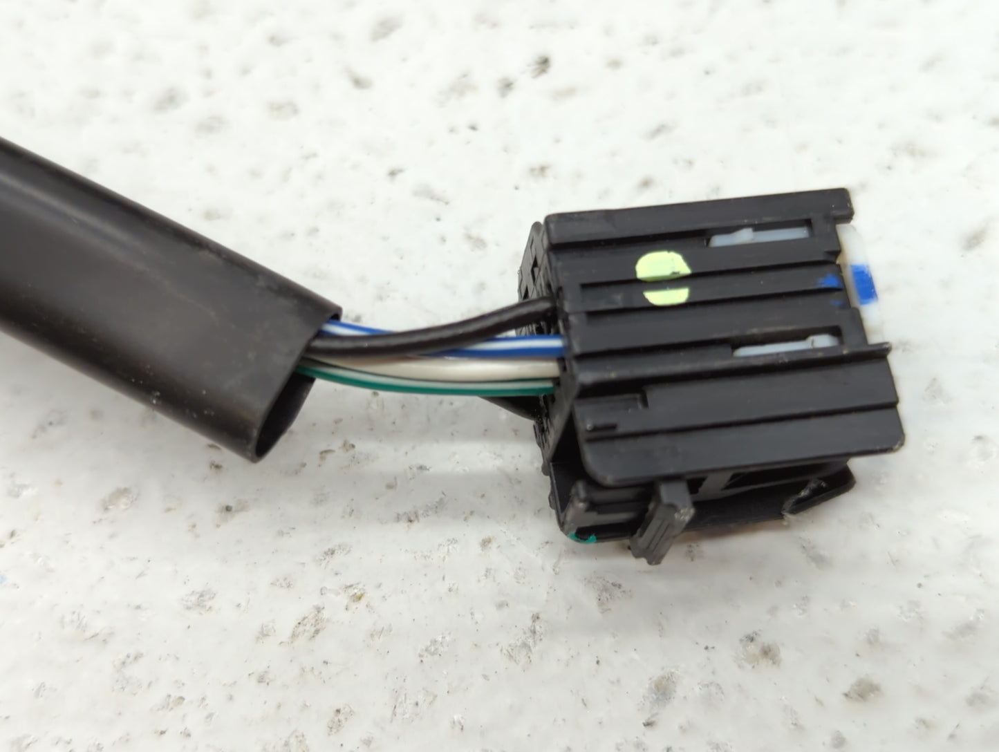 2010-2011 Chevrolet Equinox Driver Side View Mirror - Left Door Mirror OEM Used - Oemusedautoparts1.com