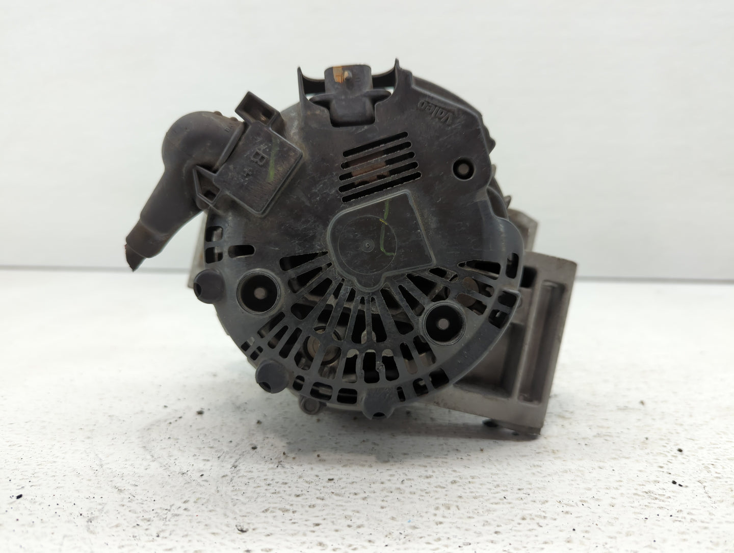 2010-2017 Chevrolet Equinox Alternator Replacement Generator Charging Assembly Engine OEM P/N:13500315 13588328 Fits OEM Use