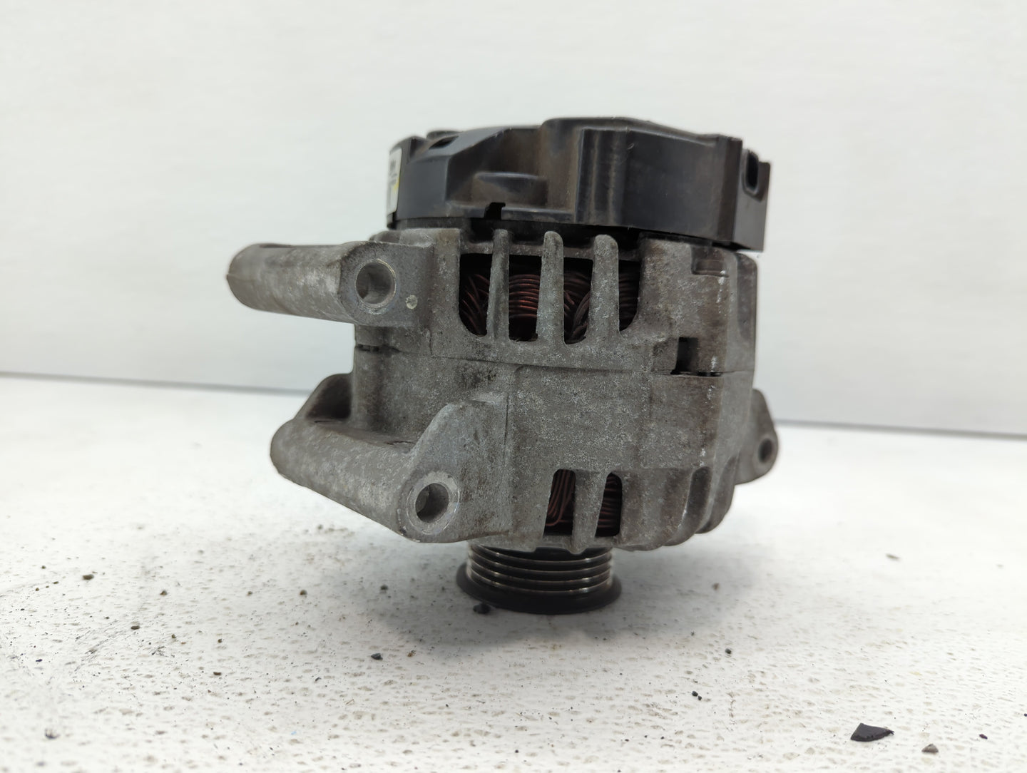 2010-2017 Chevrolet Equinox Alternator Replacement Generator Charging Assembly Engine OEM P/N:13500315 13588328 Fits OEM Use