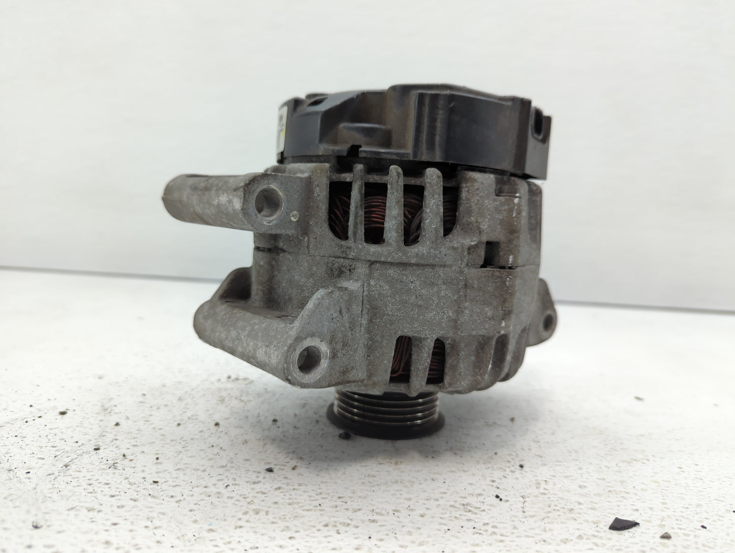 2010-2017 Chevrolet Equinox Alternator Replacement Generator Charging Assembly Engine OEM P/N:13500315 13588328 Fits OEM Use