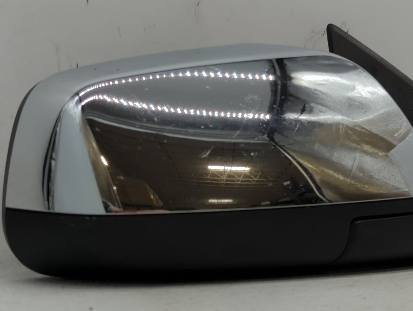 2010-2011 Chevrolet Equinox Driver Side View Mirror - Left Door Mirror OEM Used - Oemusedautoparts1.com
