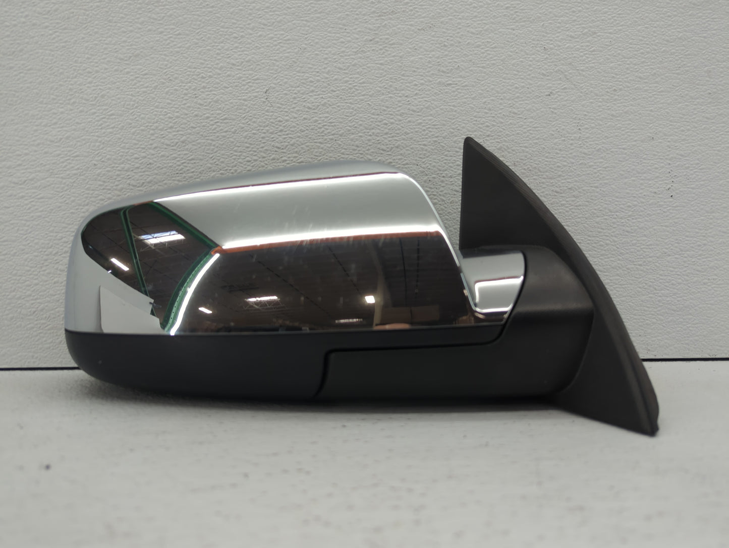 2010-2011 Chevrolet Equinox Passenger Side View Mirror - Right Door Mirror OEM Used - Oemusedautoparts1.com