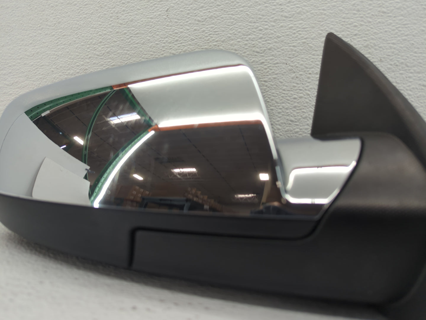 2010-2011 Chevrolet Equinox Passenger Side View Mirror - Right Door Mirror OEM Used - Oemusedautoparts1.com