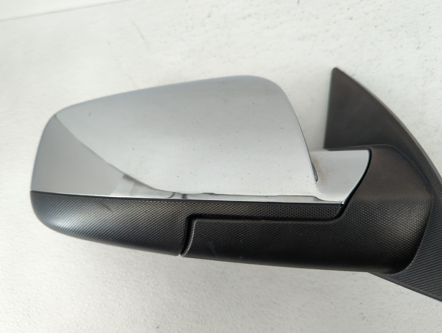 2010-2011 Chevrolet Equinox Passenger Side View Mirror - Right Door Mirror OEM Used - Oemusedautoparts1.com
