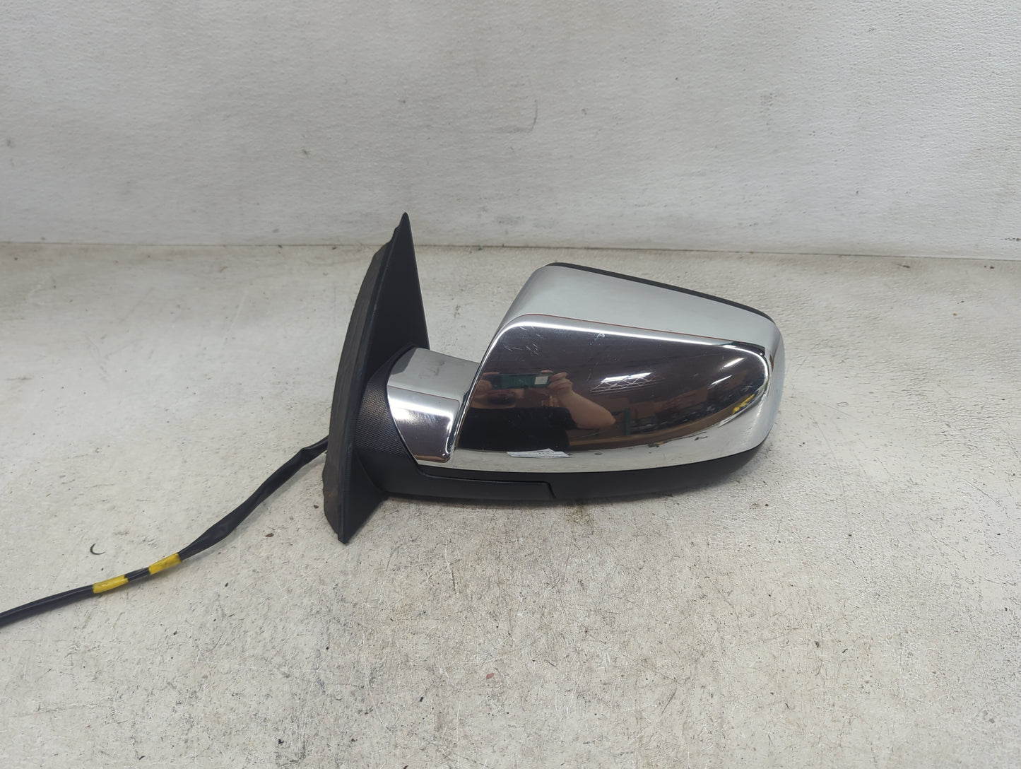 2010-2011 Chevrolet Equinox Driver Side View Mirror - Left Door Mirror OEM Used - Oemusedautoparts1.com