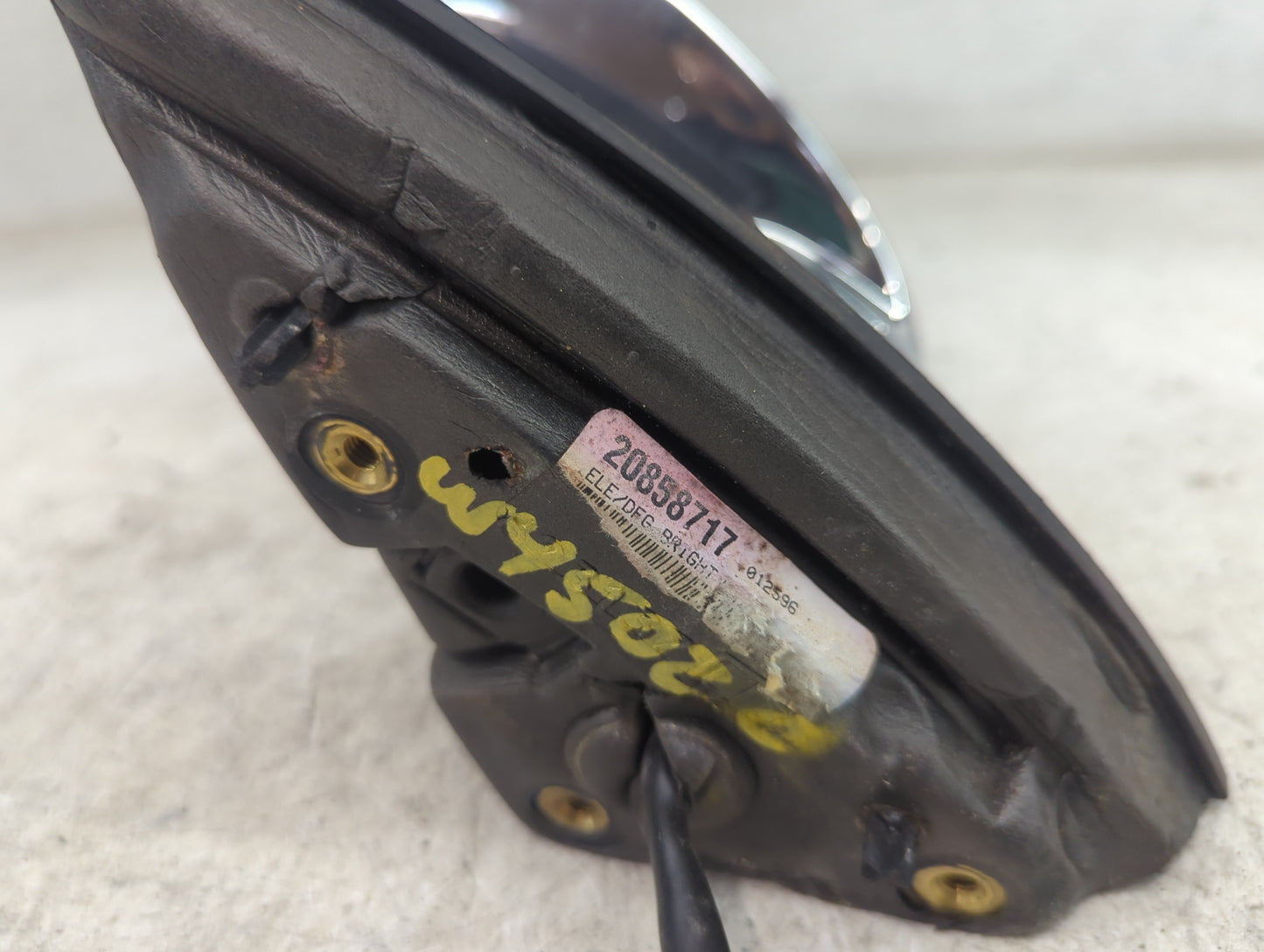 2010-2011 Chevrolet Equinox Driver Side View Mirror - Left Door Mirror OEM Used - Oemusedautoparts1.com