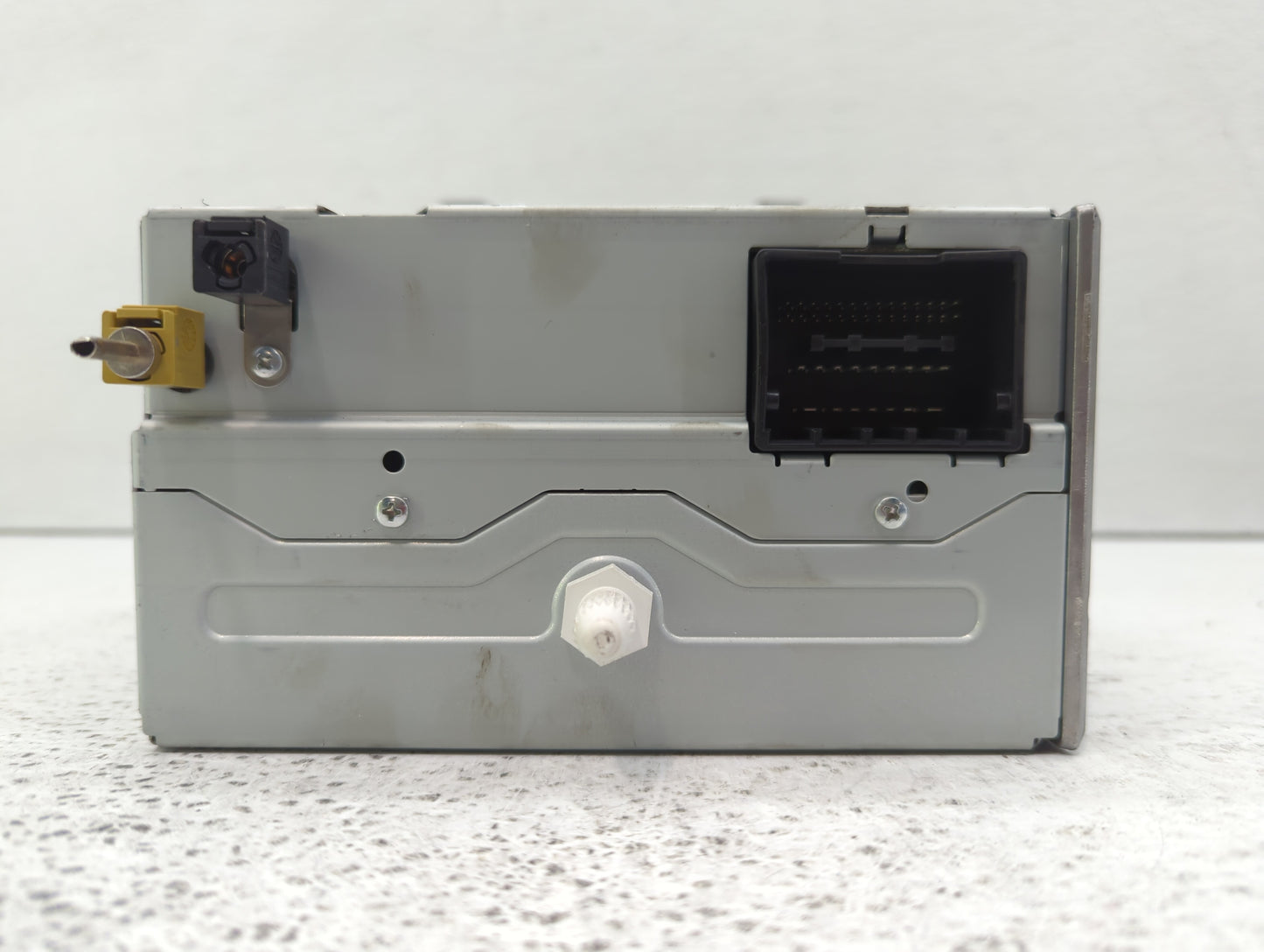 2010 Chevrolet Equinox Radio AM FM Cd Player Receiver Replacement P/N:20907419 Fits Fits 2011 OEM Used Auto Parts - Oemuseda