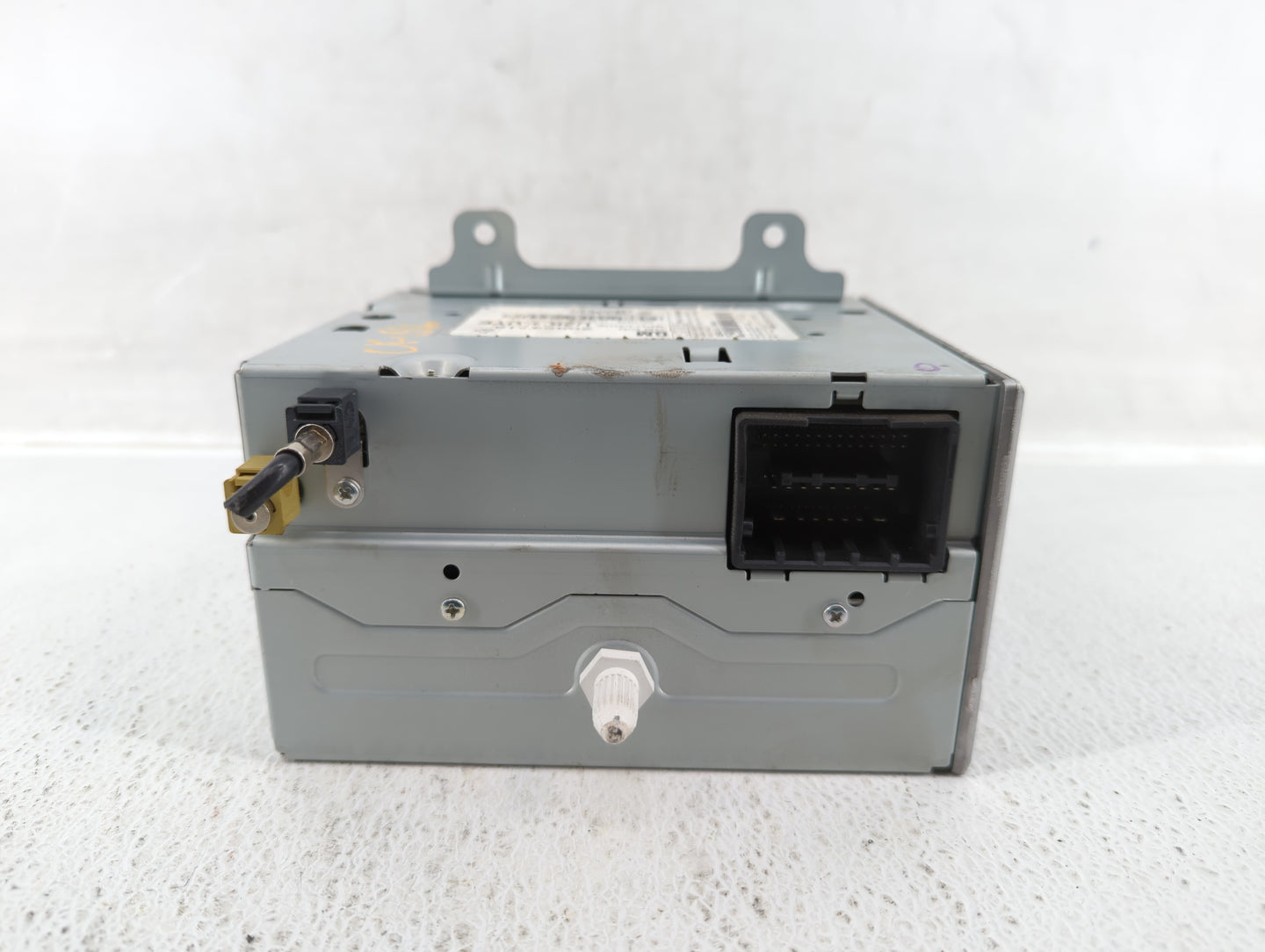 2010-2010 Chevrolet Equinox Am Fm Cd Player Radio Receiver - Oemusedautoparts1.com