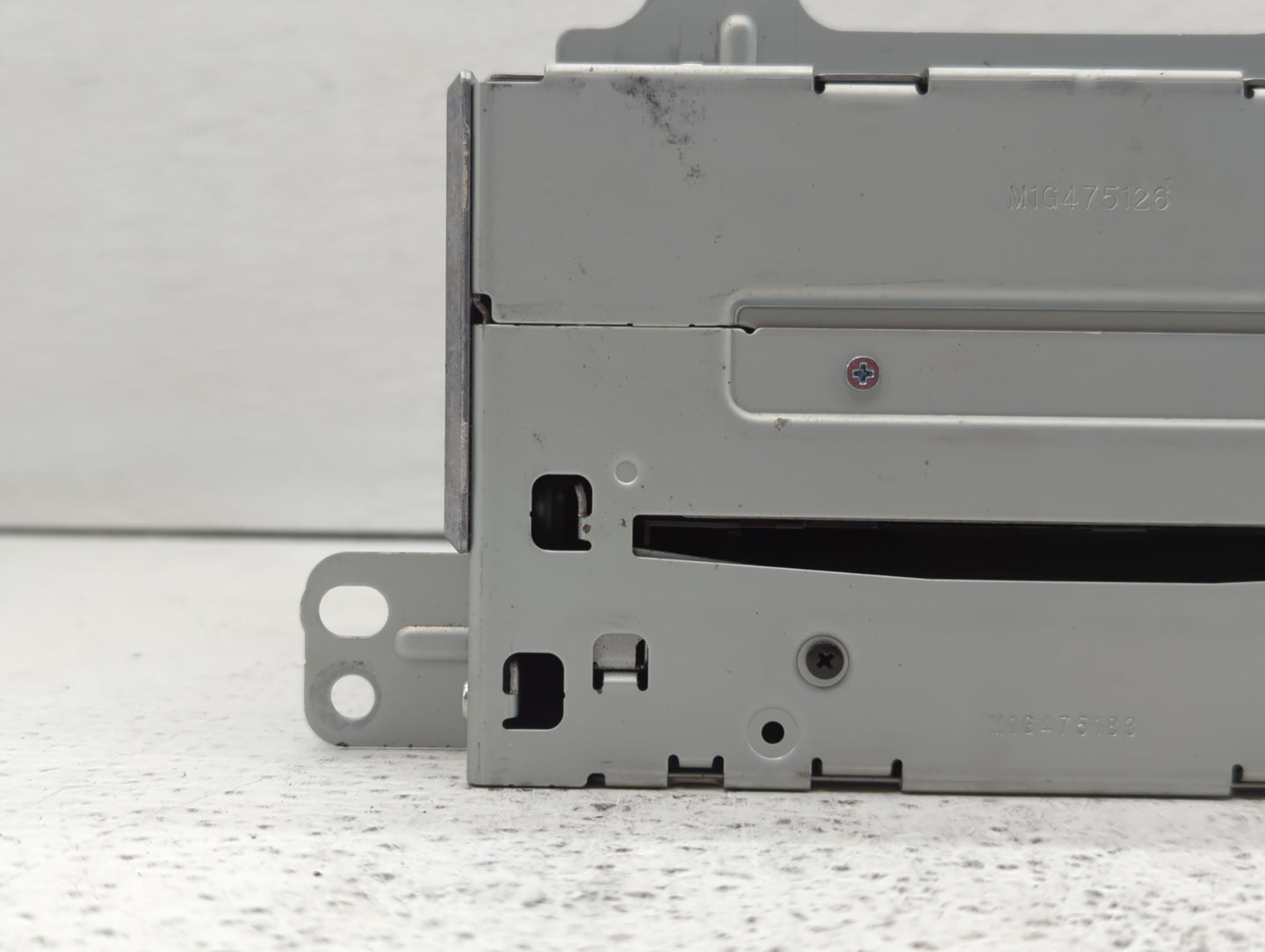 2010-2010 Chevrolet Equinox Am Fm Cd Player Radio Receiver - Oemusedautoparts1.com