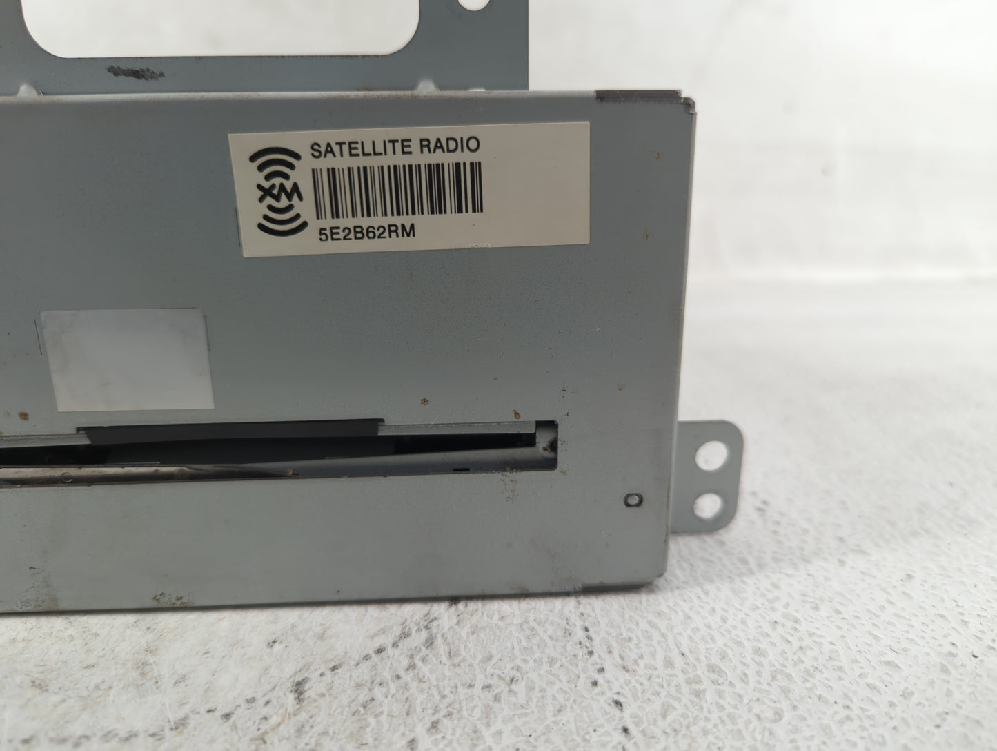 2010 Chevrolet Equinox Am Fm Cd Player Radio Receiver - Oemusedautoparts1.com