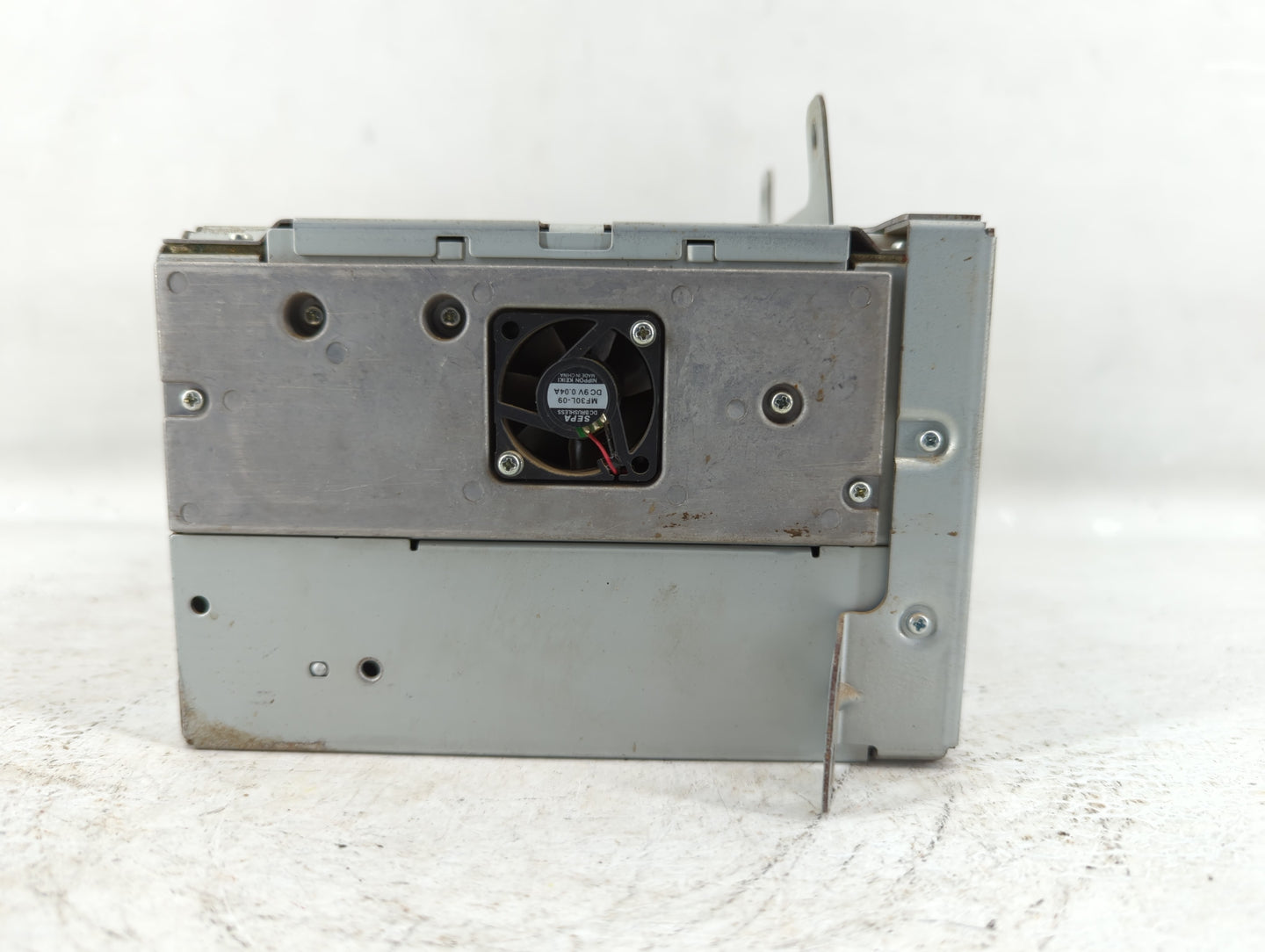 2010-2011 Chevrolet Equinox Am Fm Cd Player Radio Receiver 555011 - Oemusedautoparts1.com