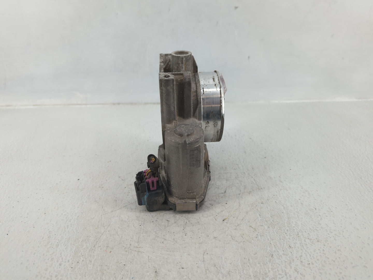 2010-2011 Chevrolet Equinox Throttle Body P/N:994AA 0836 Fits Fits 2007 2008 2009 2010 2011 2012 OEM Used Auto Parts - Oemus