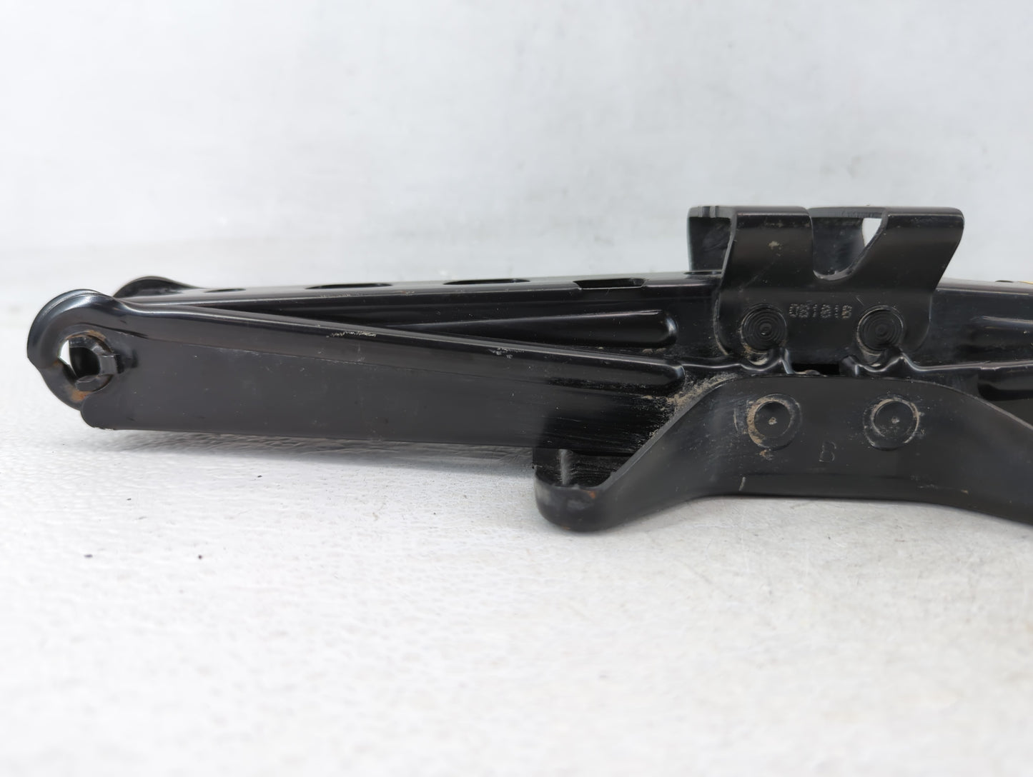 2010 Chevrolet Equinox Spare Scissor Car Jack - Oemusedautoparts1.com
