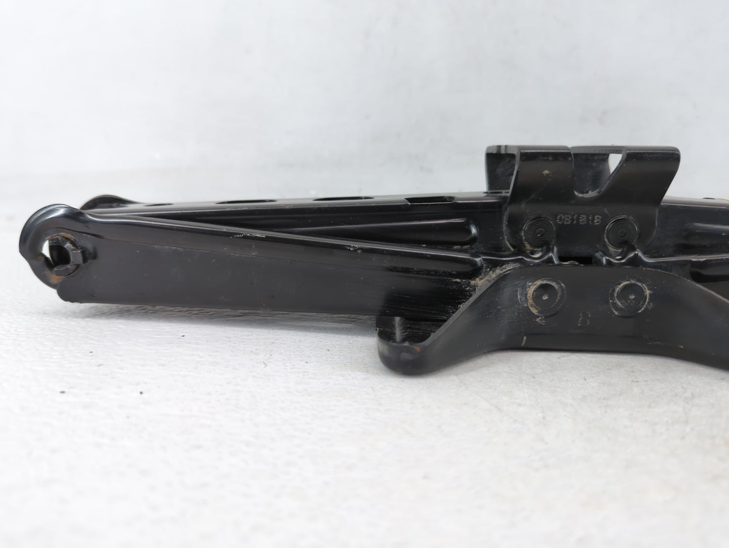 2010 Chevrolet Equinox Spare Scissor Car Jack 595913 - Oemusedautoparts1.com