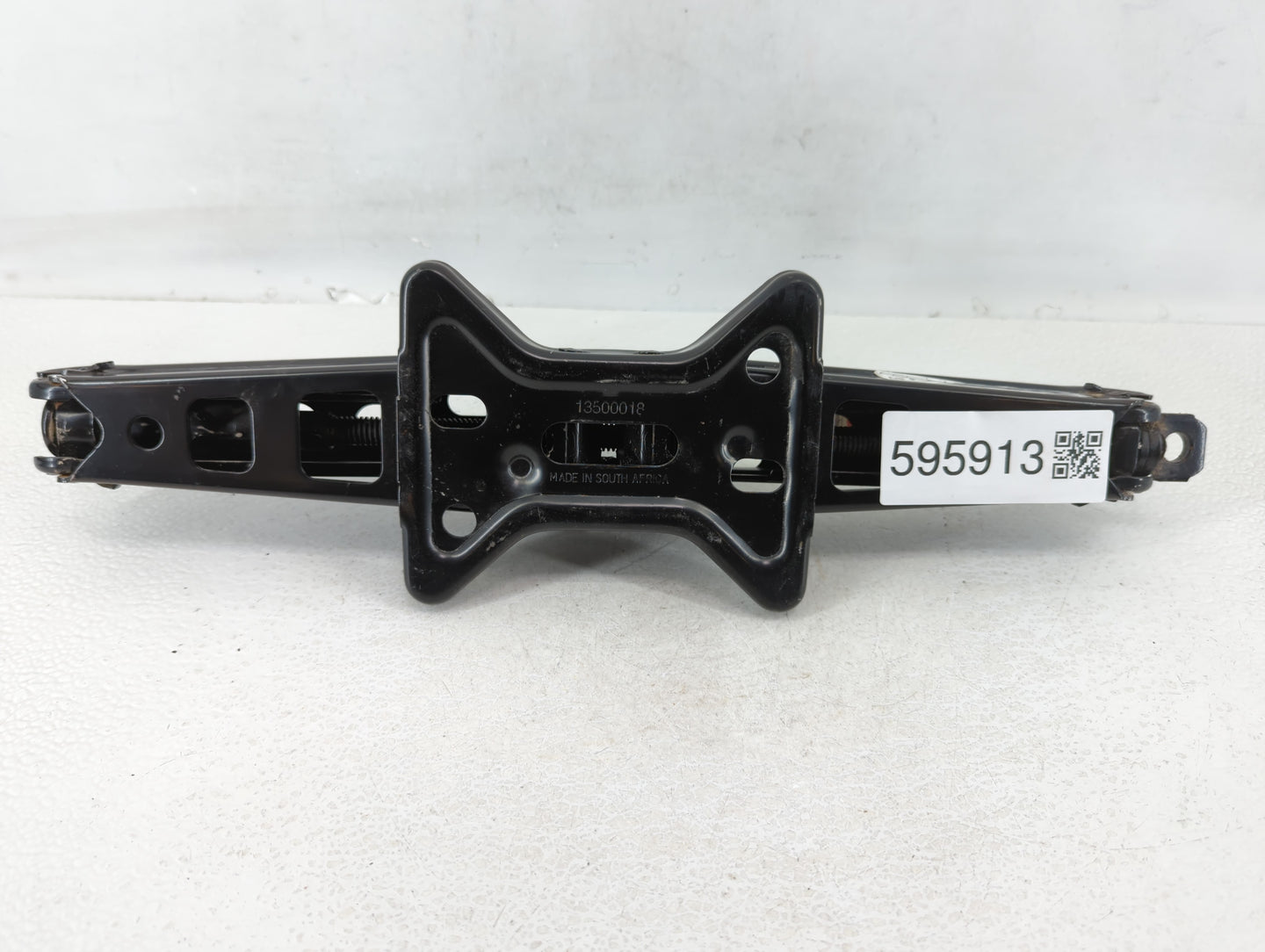 2010 Chevrolet Equinox Spare Scissor Car Jack - Oemusedautoparts1.com