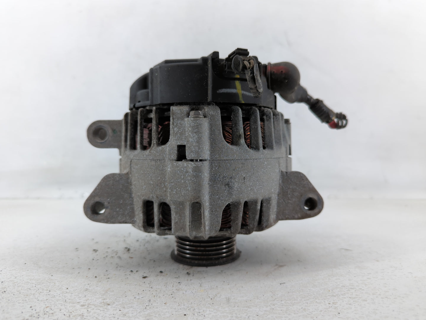 2010-2017 Chevrolet Equinox Alternator Replacement Generator Charging Assembly Engine OEM P/N:13500315 Fits OEM Used Auto Pa