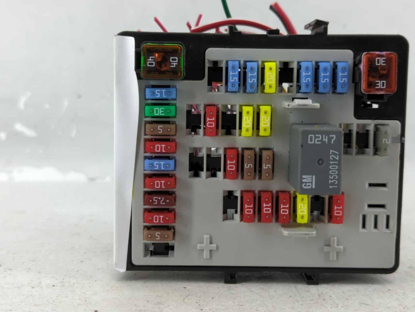 2010 Chevrolet Equinox Fusebox Fuse Box Panel Relay Module P/N:13717824 2084337 01 Fits OEM Used Auto Parts - Oemusedautopar