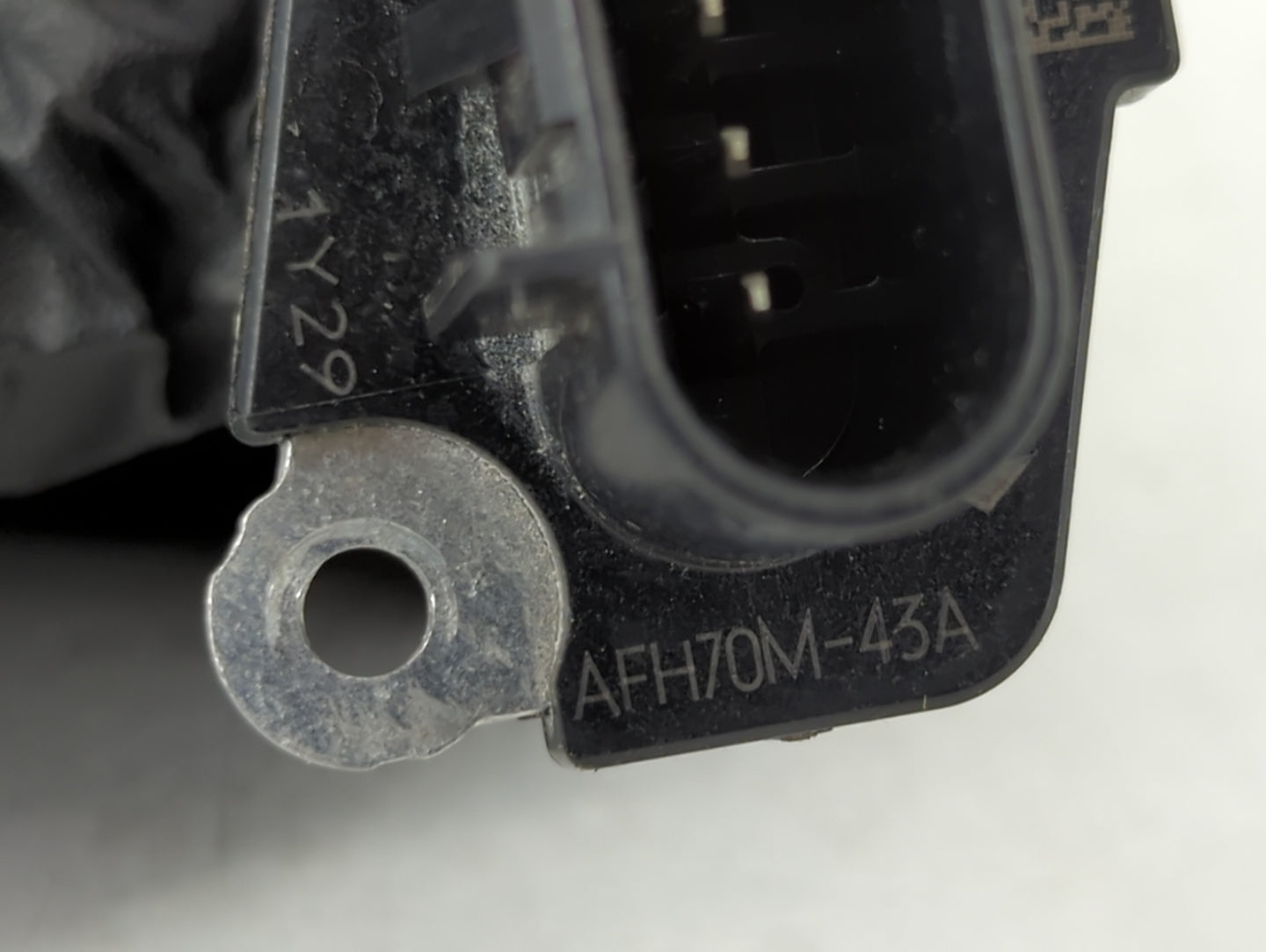 2010-2011 Chevrolet Equinox Mass Air Flow Meter Maf - Oemusedautoparts1.com