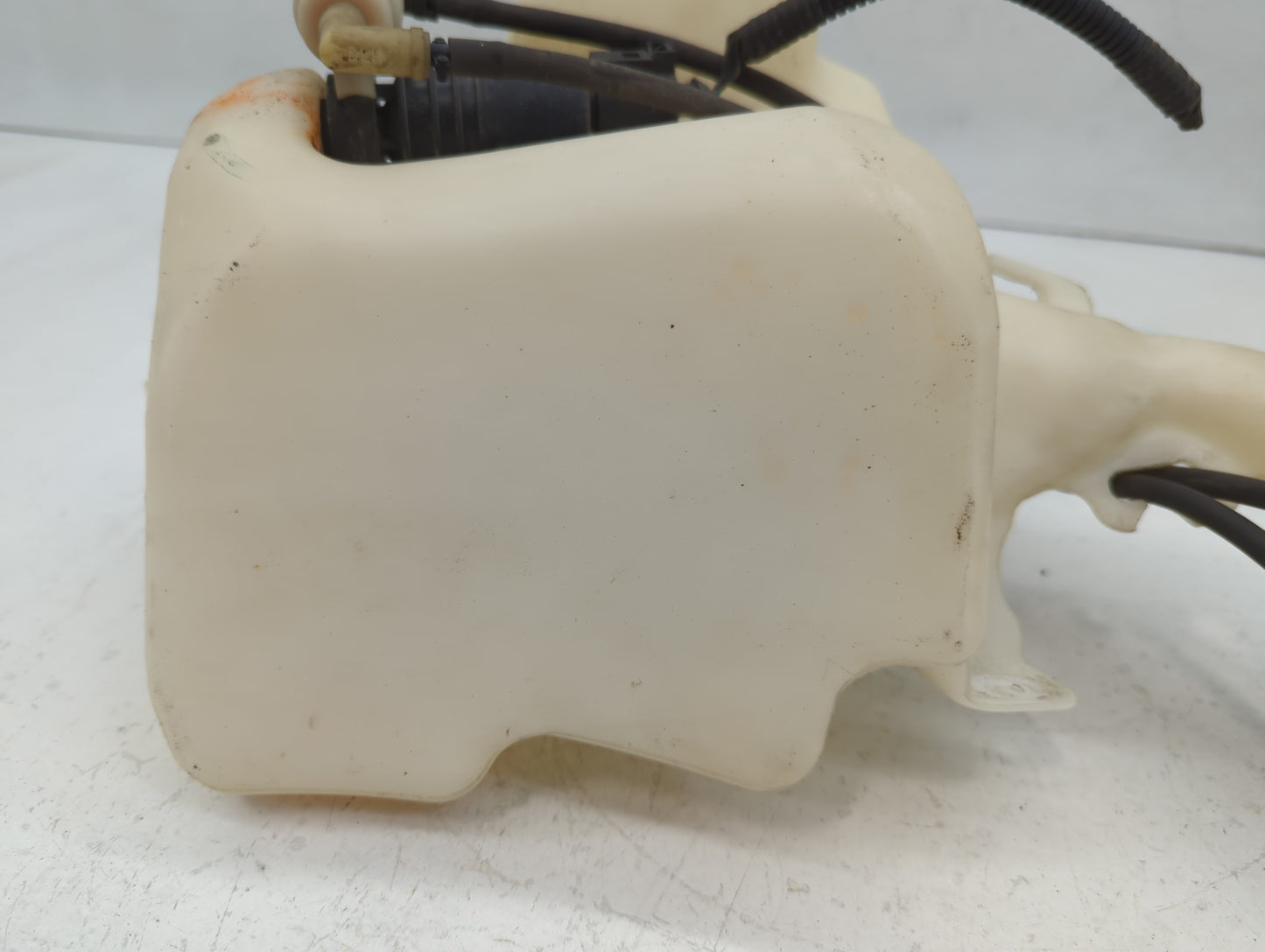 2010-2017 Chevrolet Equinox Windshield Washer Fluid Reservoir Bottle Oem - Oemusedautoparts1.com