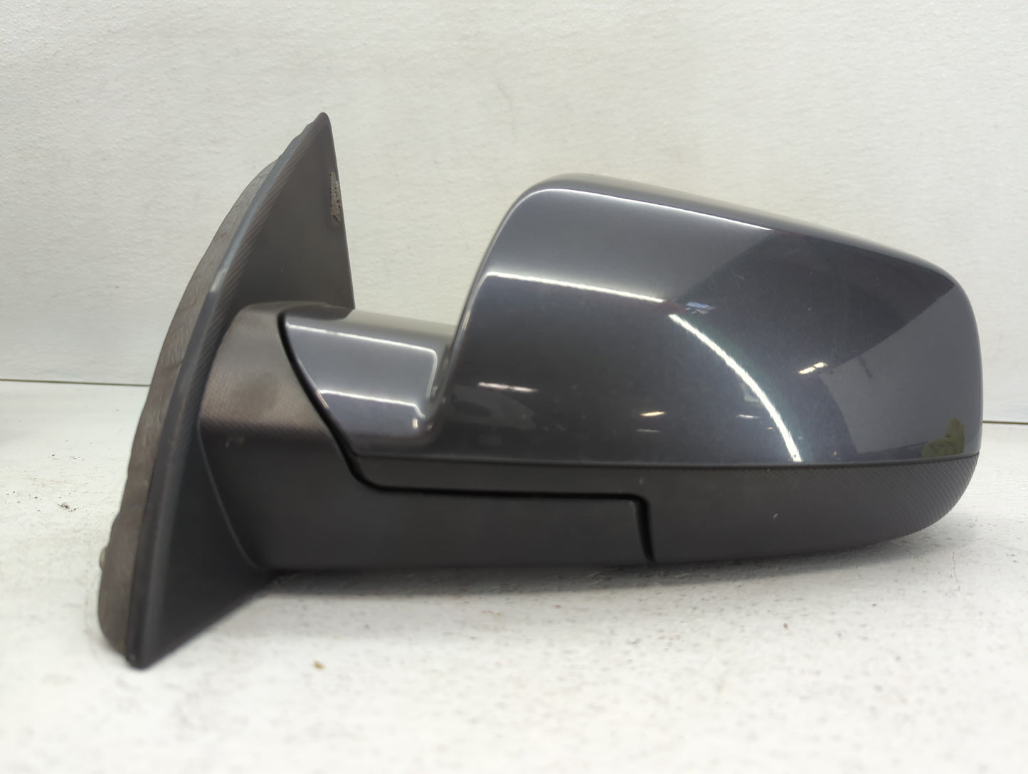 2010-2011 Chevrolet Equinox Driver Side View Mirror - Left Door Mirror OEM Used - Oemusedautoparts1.com