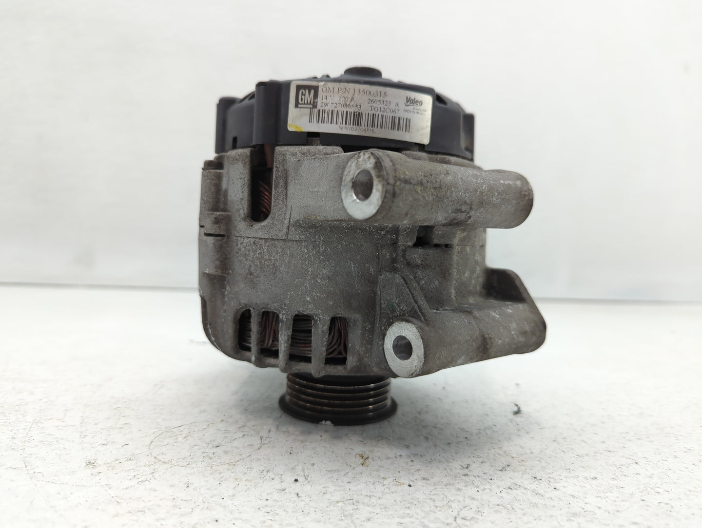 2010-2017 Chevrolet Equinox Alternator Replacement Generator Charging Assembly Engine OEM P/N:2605323 A 13500315 Fits OEM Us