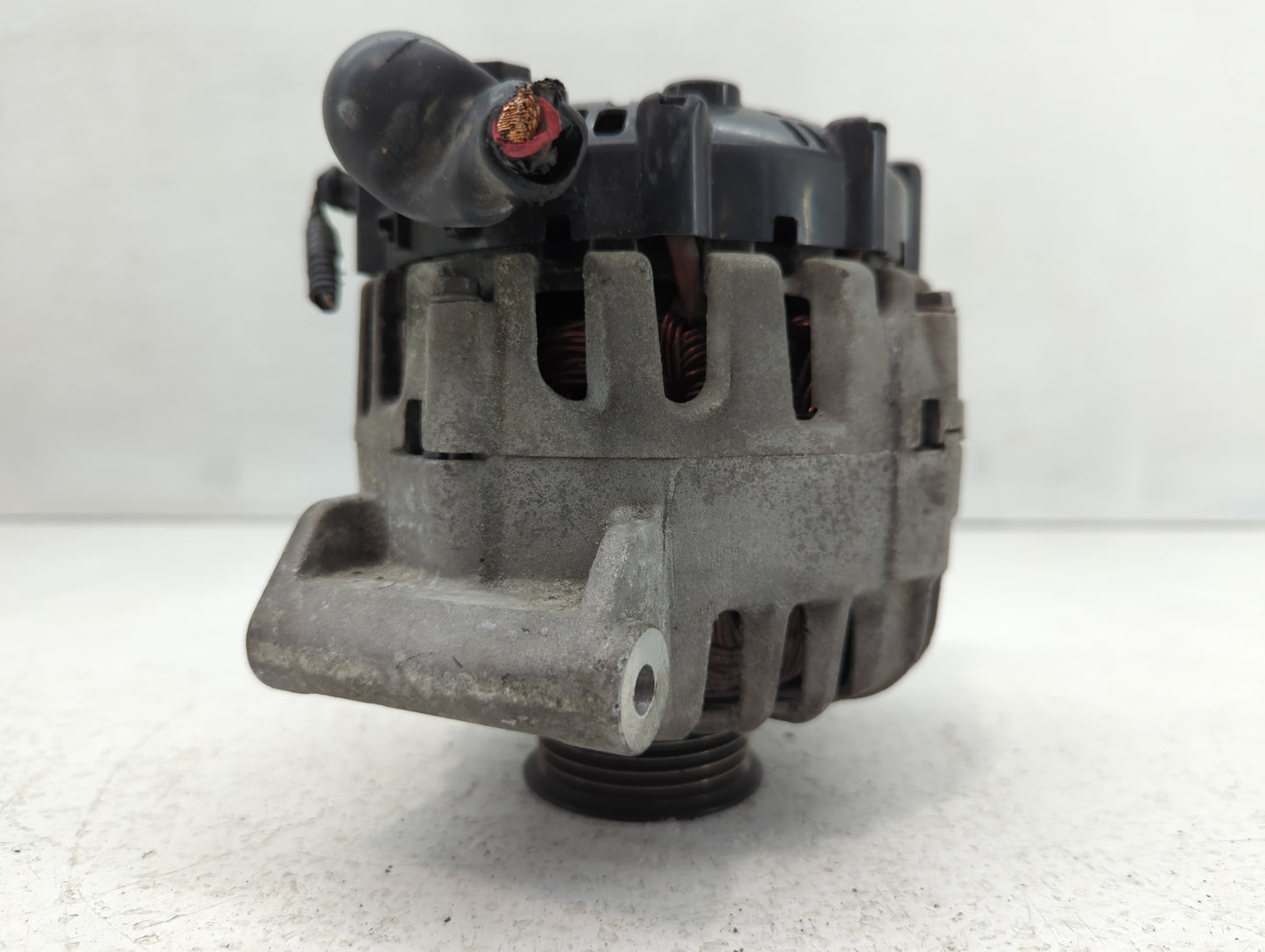 2010-2017 Chevrolet Equinox Alternator Replacement Generator Charging Assembly Engine OEM P/N:2605323 A 13500315 Fits OEM Us