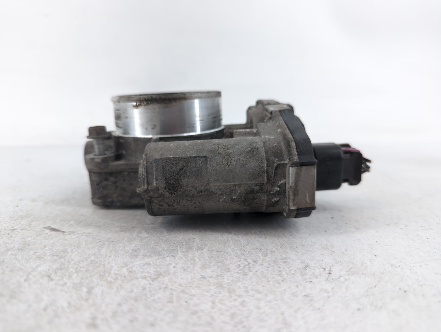 2010-2011 Chevrolet Equinox Throttle Body P/N:668AA9749C Fits Fits 2007 2008 2009 2010 2011 2012 OEM Used Auto Parts - Oemus