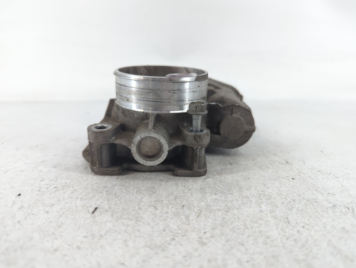 2010-2011 Chevrolet Equinox Throttle Body P/N:668AA5247 C Fits Fits 2007 2008 2009 2010 2011 2012 OEM Used Auto Parts - Oemu