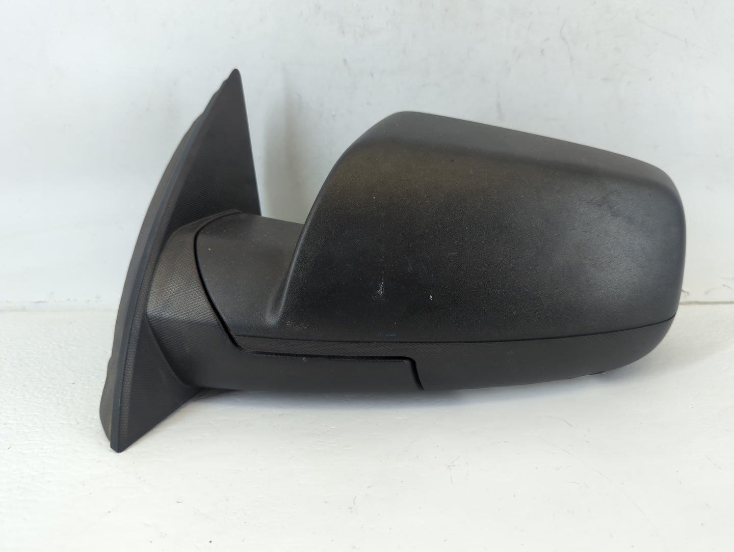 2010-2011 Chevrolet Equinox Driver Side View Mirror - Left Door Mirror OEM Used - Oemusedautoparts1.com
