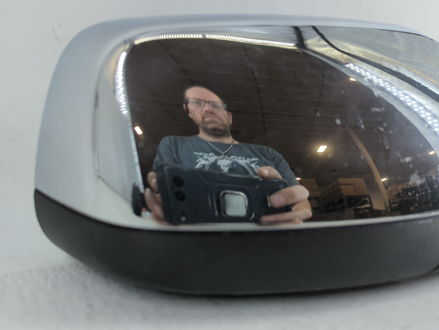 2010-2011 Chevrolet Equinox Passenger Side View Mirror - Right Door Mirror OEM Used - Oemusedautoparts1.com