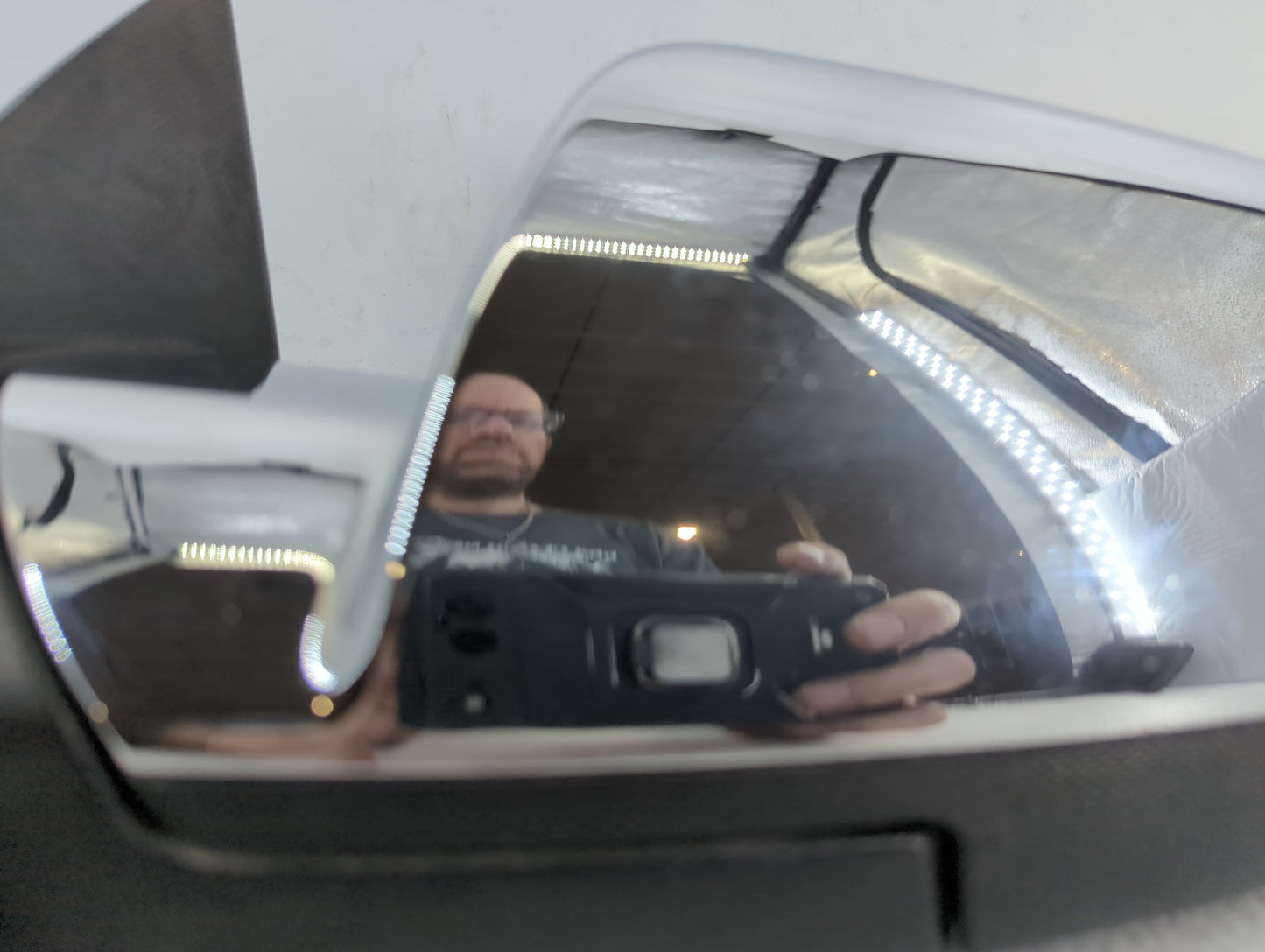 2010-2011 Chevrolet Equinox Driver Side View Mirror - Left Door Mirror OEM Used - Oemusedautoparts1.com