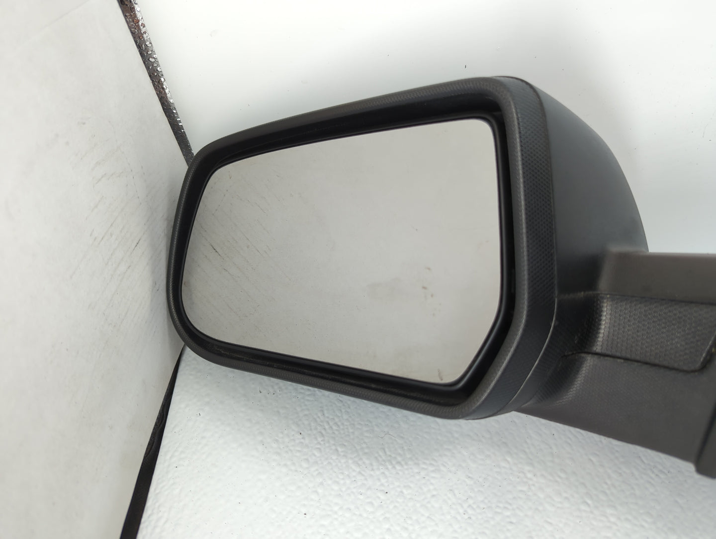2010-2011 Chevrolet Equinox Driver Side View Mirror - Left Door Mirror OEM Used - Oemusedautoparts1.com