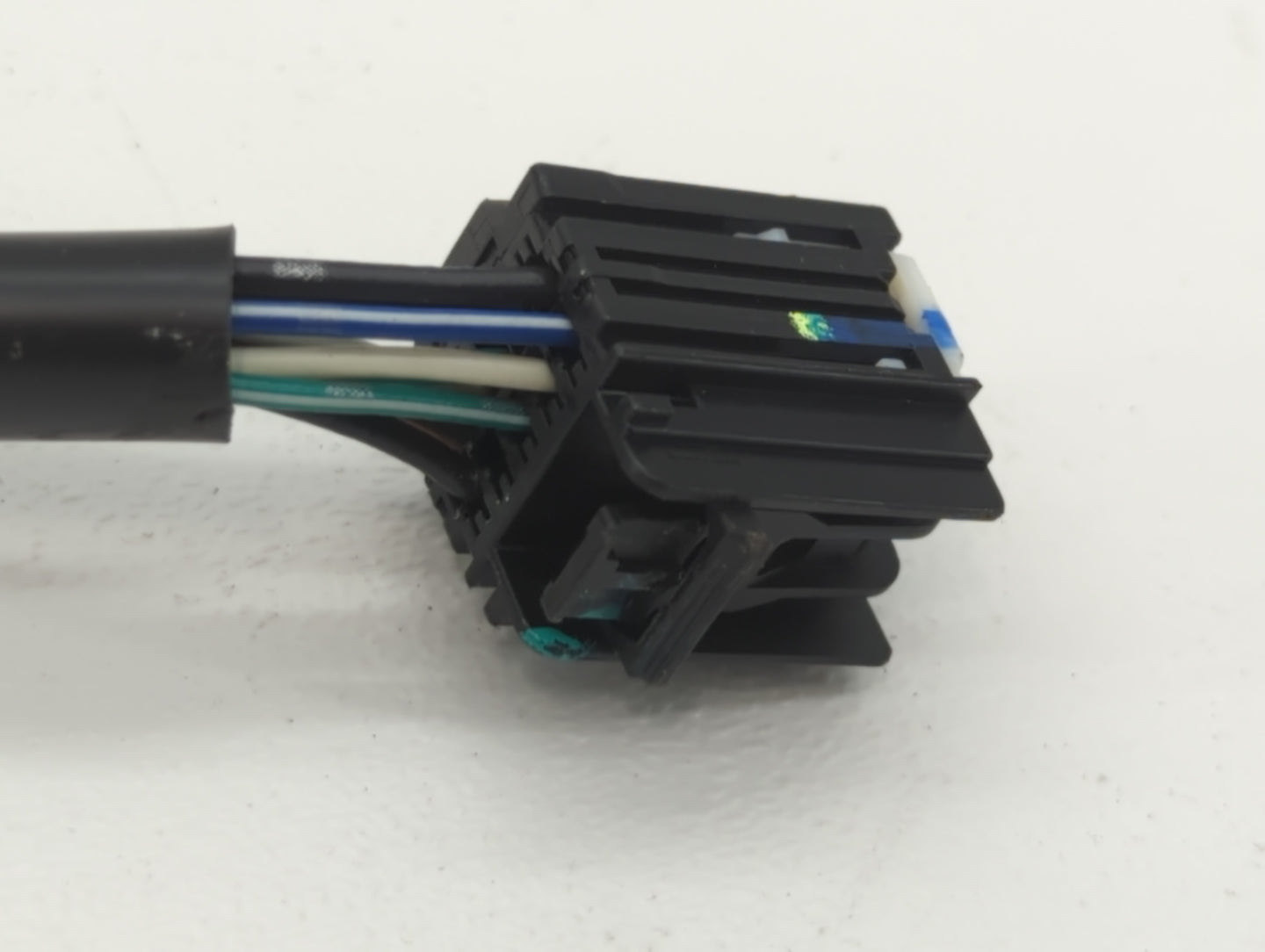 2010-2011 Chevrolet Equinox Driver Side View Mirror - Left Door Mirror OEM Used - Oemusedautoparts1.com
