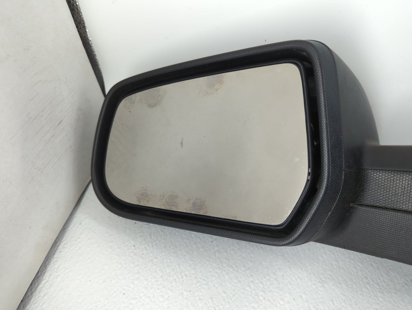 2010-2011 Chevrolet Equinox Driver Side View Mirror - Left Door Mirror OEM Used - Oemusedautoparts1.com