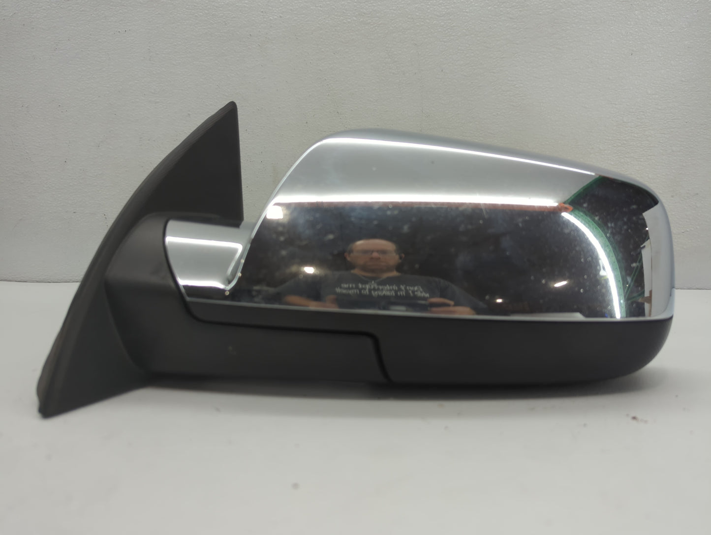 2010-2011 Chevrolet Equinox Driver Side View Mirror - Left Door Mirror OEM Used - Oemusedautoparts1.com