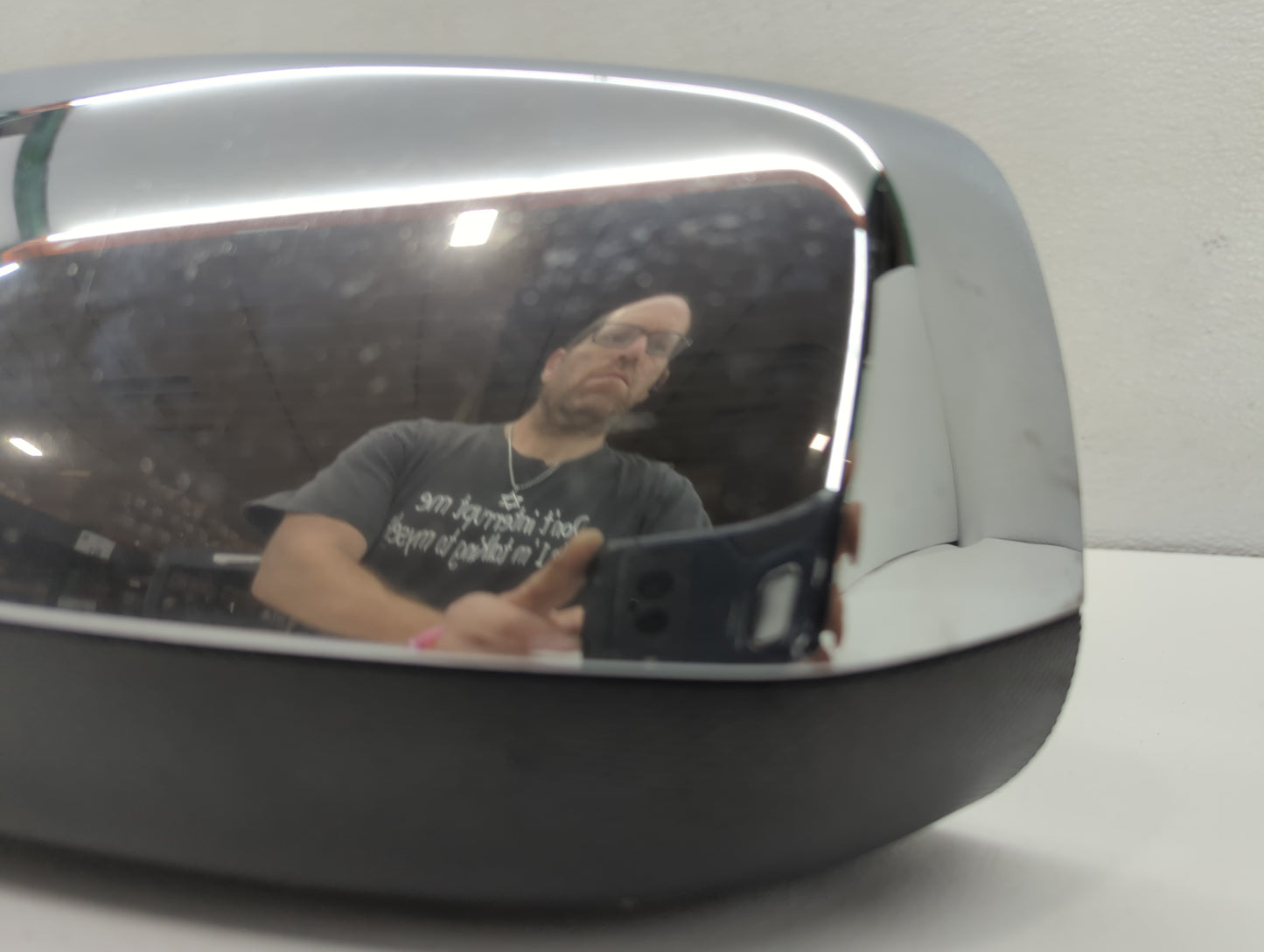 2010-2011 Chevrolet Equinox Driver Side View Mirror - Left Door Mirror OEM Used - Oemusedautoparts1.com