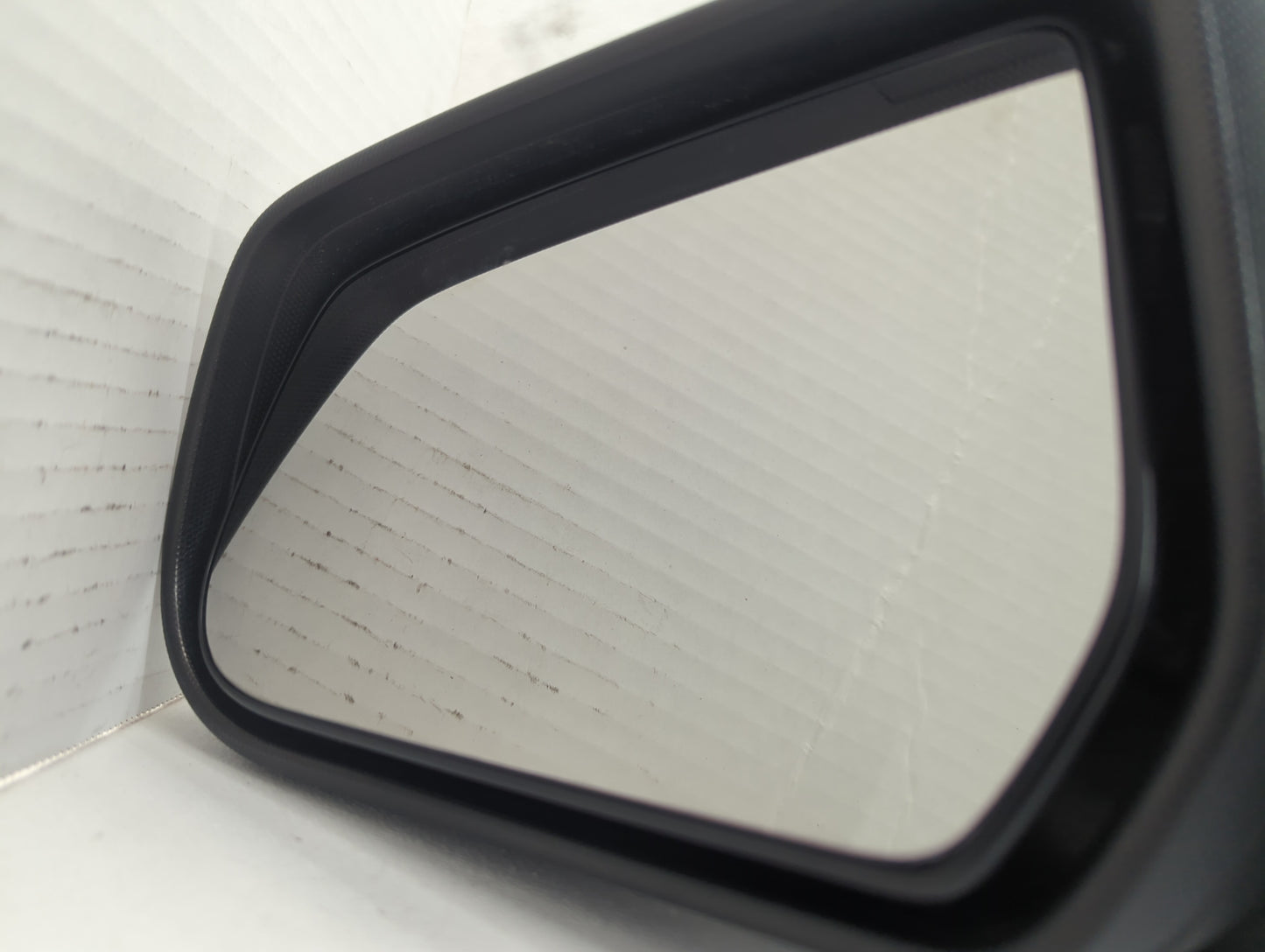 2010-2011 Chevrolet Equinox Driver Side View Mirror - Left Door Mirror OEM Used - Oemusedautoparts1.com