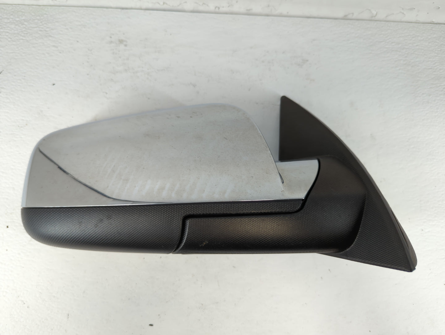 2010-2011 Chevrolet Equinox Passenger Side View Mirror - Right Door Mirror OEM Used - Oemusedautoparts1.com