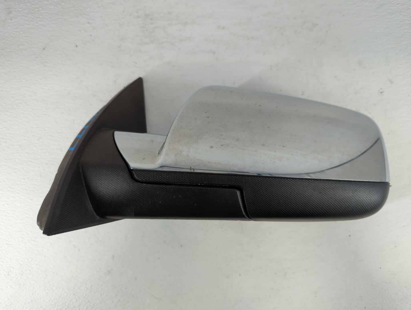 2010-2011 Chevrolet Equinox Driver Side View Mirror - Left Door Mirror OEM Used - Oemusedautoparts1.com