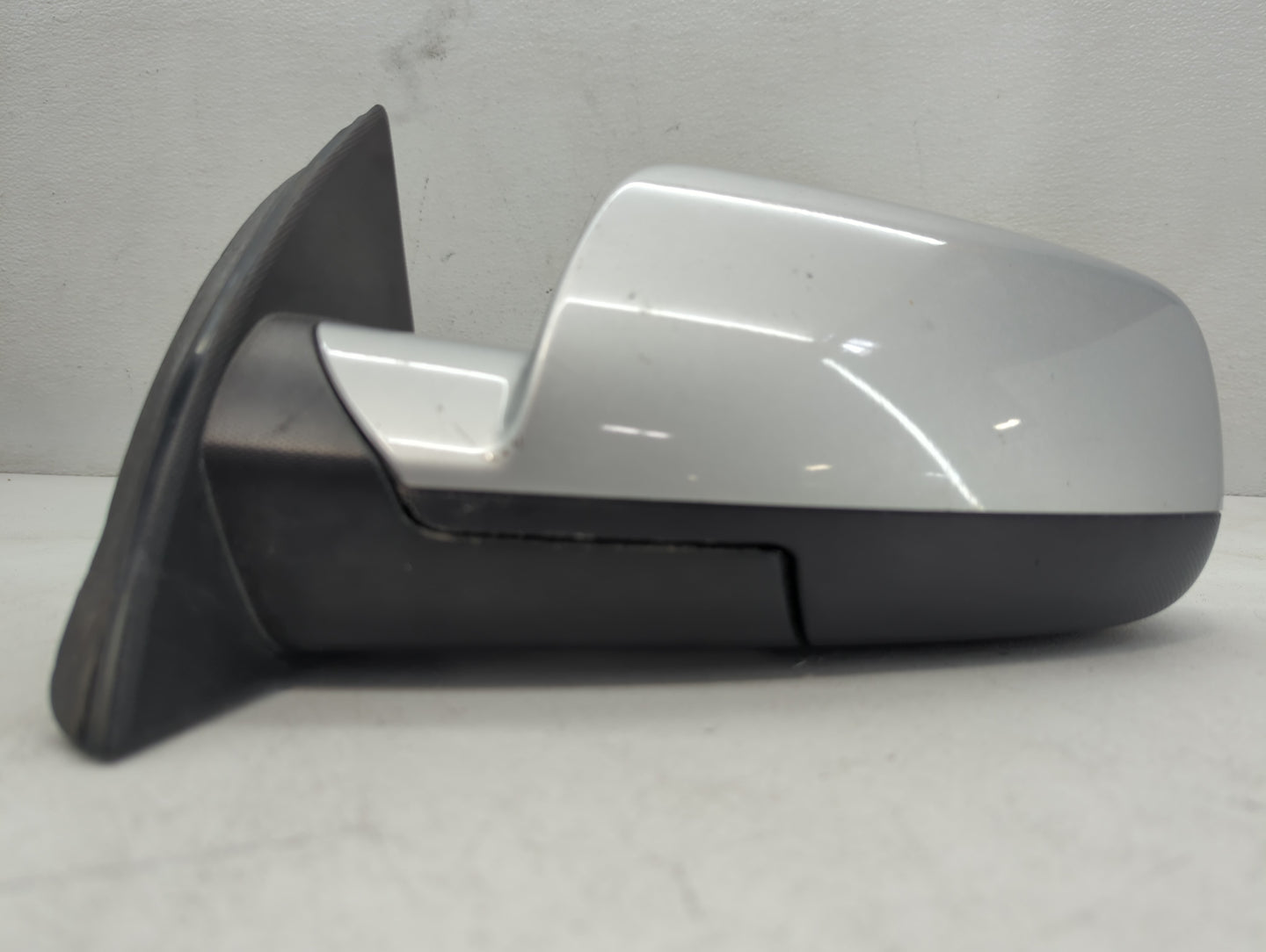 2010-2011 Chevrolet Equinox Driver Left Side View Manual Door Mirror - Oemusedautoparts1.com