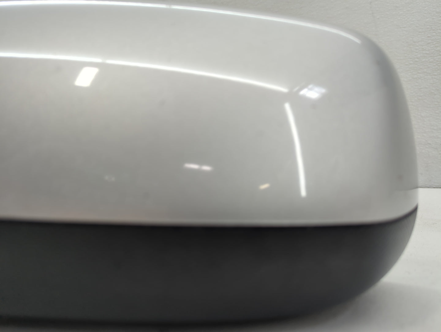 2010-2011 Chevrolet Equinox Driver Left Side View Manual Door Mirror - Oemusedautoparts1.com
