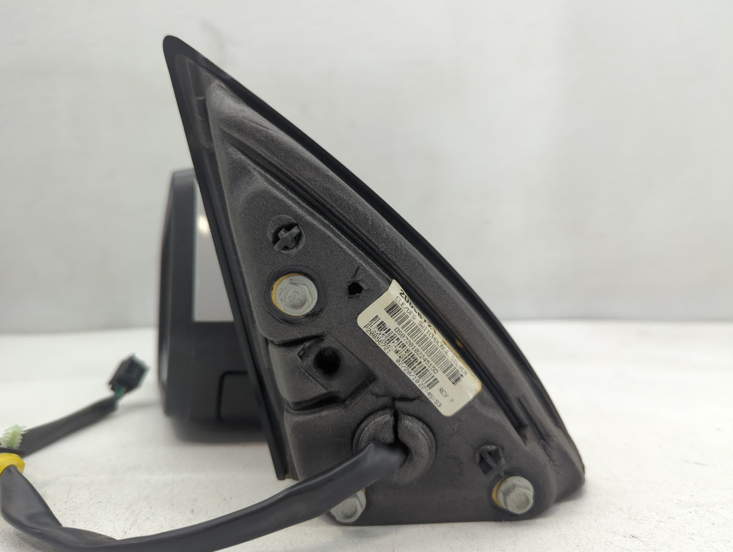 2010-2011 Chevrolet Equinox Driver Left Side View Manual Door Mirror - Oemusedautoparts1.com