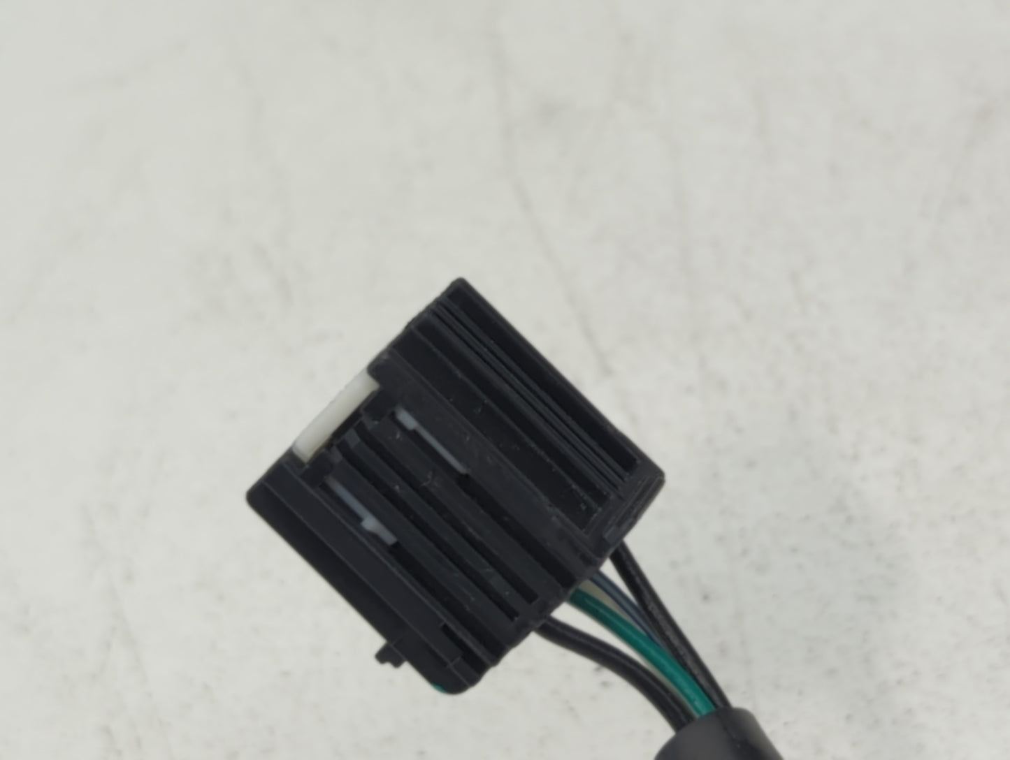 2010-2011 Chevrolet Equinox Driver Left Side View Manual Door Mirror - Oemusedautoparts1.com